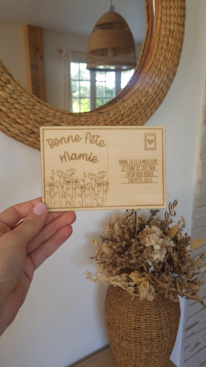 Carte postale en Bois Personnalisé - Fête des mamies - Mamies - Les petits coeurs à mamie - Les amours à mamie -
