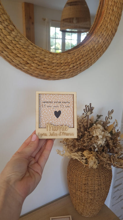 Cadre Polaroid en Bois Personnalisé - Fête des mamies - Mamies - Les petits coeurs à mamie - Les amours à mamie -