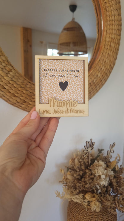 Cadre Polaroid en Bois Personnalisé - Fête des mamies - Mamies - Les petits coeurs à mamie - Les amours à mamie -