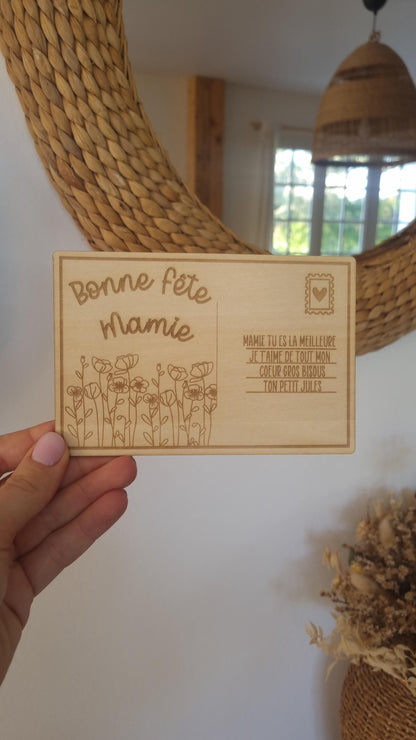 Carte postale en Bois Personnalisé - Fête des mamies - Mamies - Les petits coeurs à mamie - Les amours à mamie -